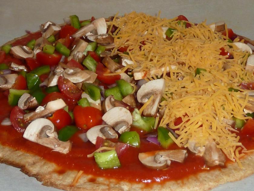 homemade pizza277936_413033312066881_746745982_o